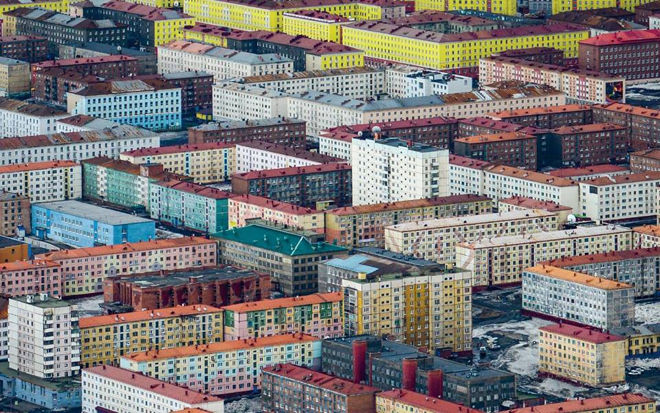 Kjartan Fløgstad: Arkitektur og byplaner i Sovjetunionen